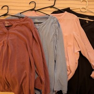 Women's top XXL -4 shirts total